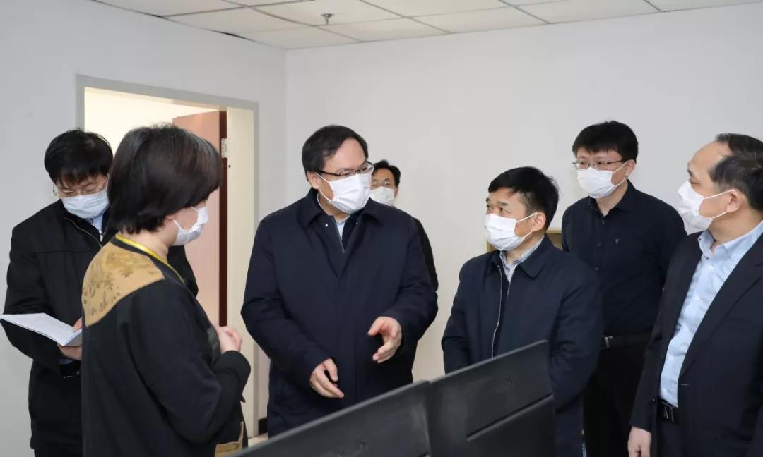 楊金成到七院、七一四所檢查指導(dǎo)疫情防控和復(fù)工復(fù)產(chǎn)工作